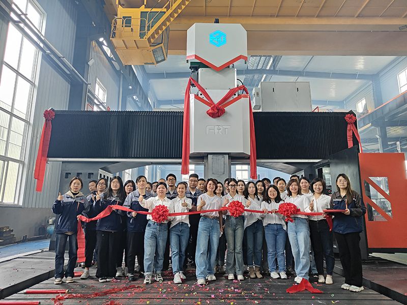 重磅消息！洛陽宇捷13米數(shù)控龍門鏜銑床正式投產(chǎn)使用!
